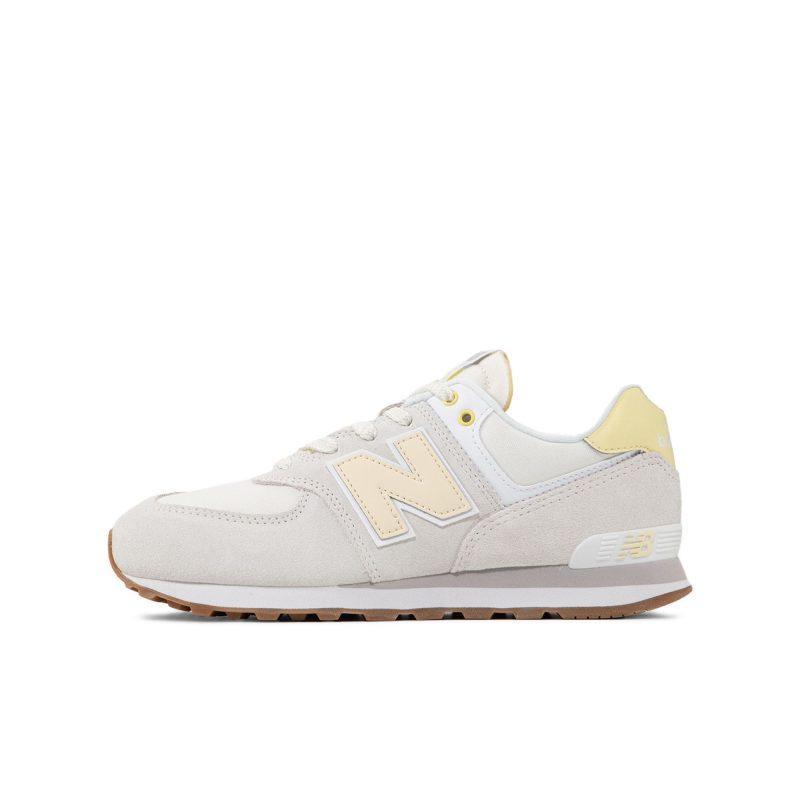 Женские кроссовки New Balance 574 бежевые