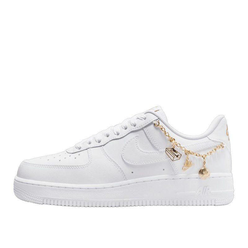 Женские кроссовки Nike Air Force 1 LX белые