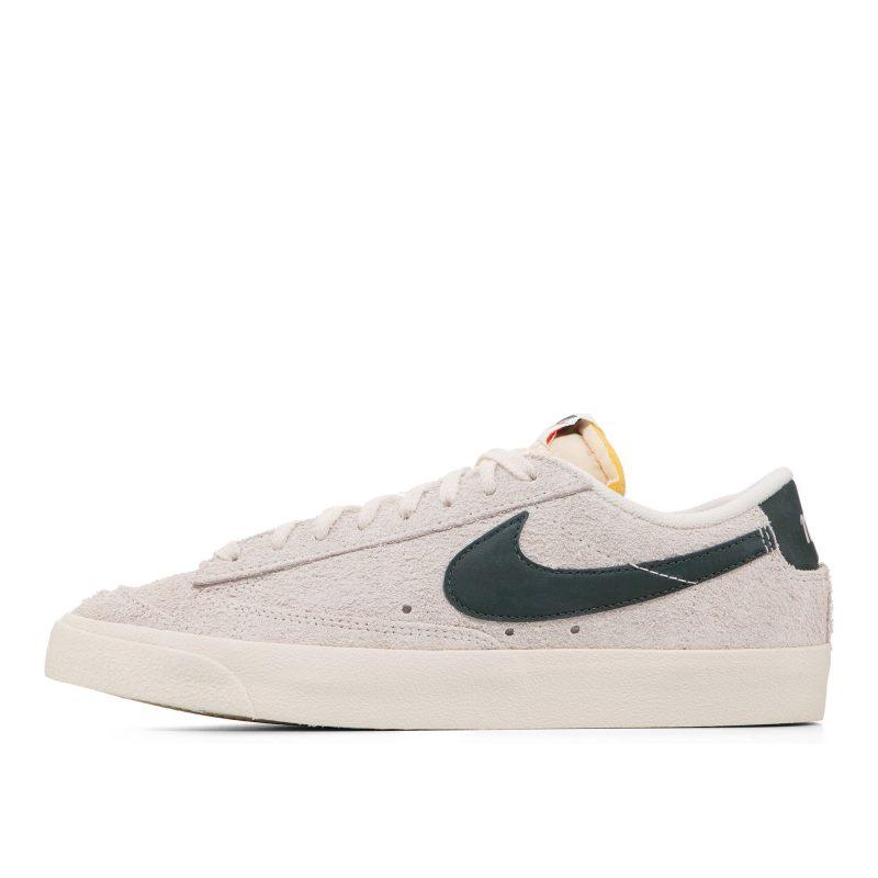 Женские кроссовки Nike Blazer Low 77 серые