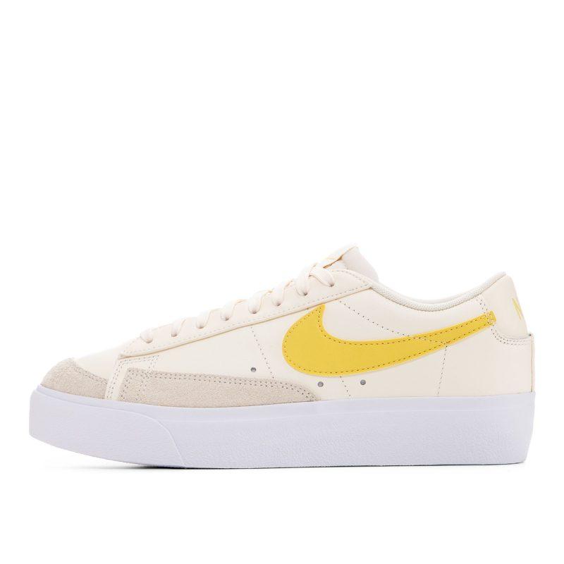 Женские кроссовки Nike Blazer Low Platform бежевые