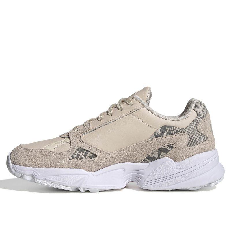 Женские кроссовки adidas Falcon бежевые